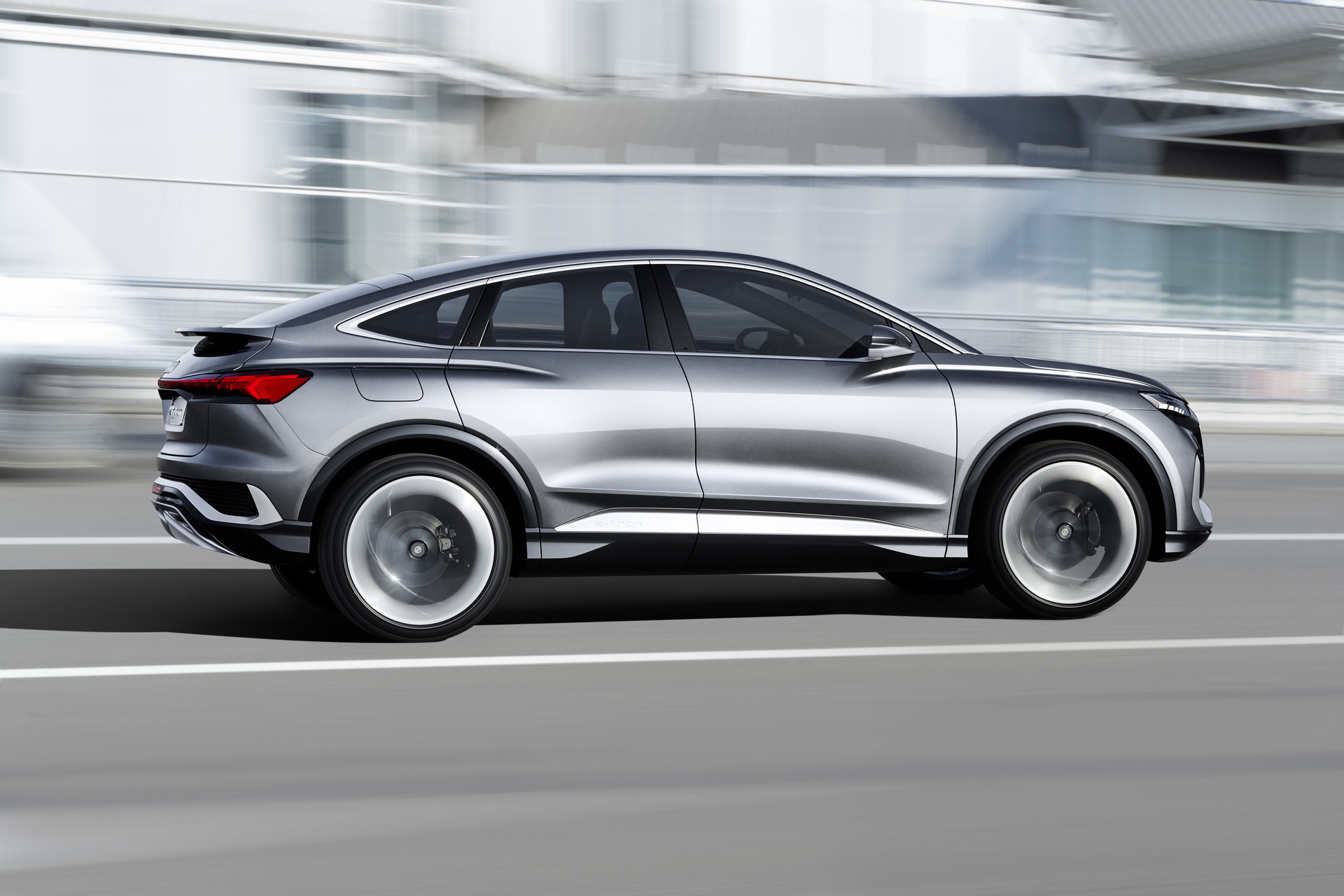 Audi Q4 Sportback e-tron Concept, 2020