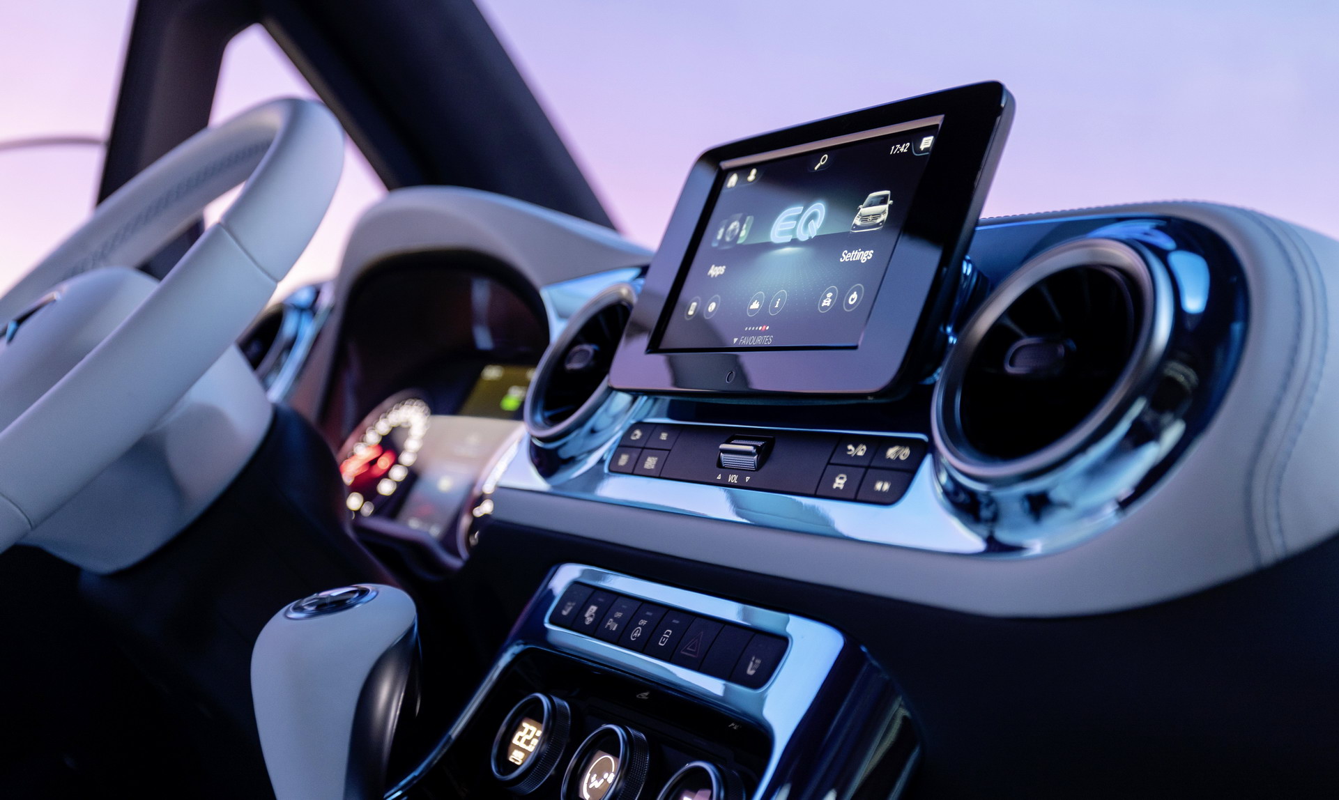 Mercedes-Benz Concept EQT, 2021