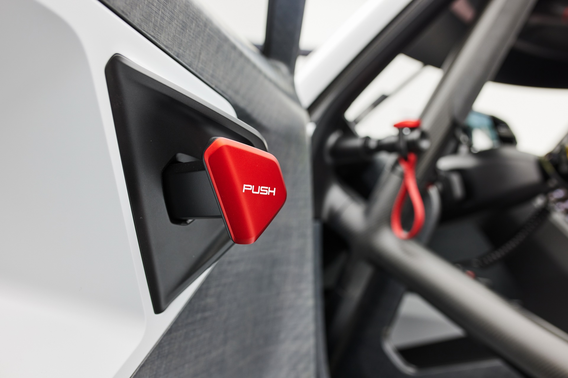 Porsche Mission R, 2021 – Interior