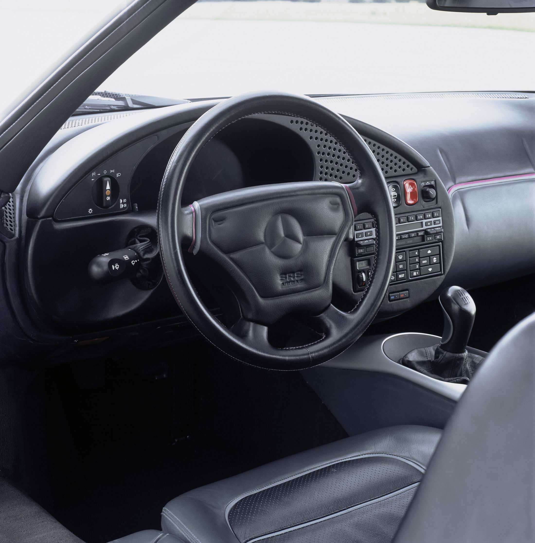Mercedes-Benz С112, 1991 - Interior