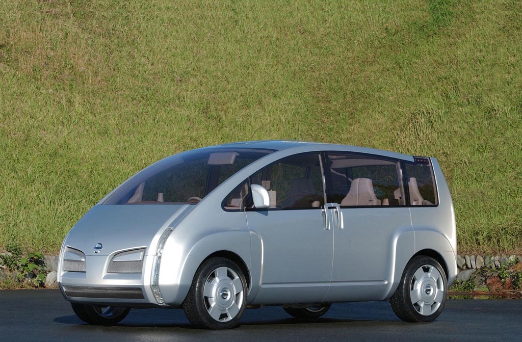 Nissan Kino, 2001