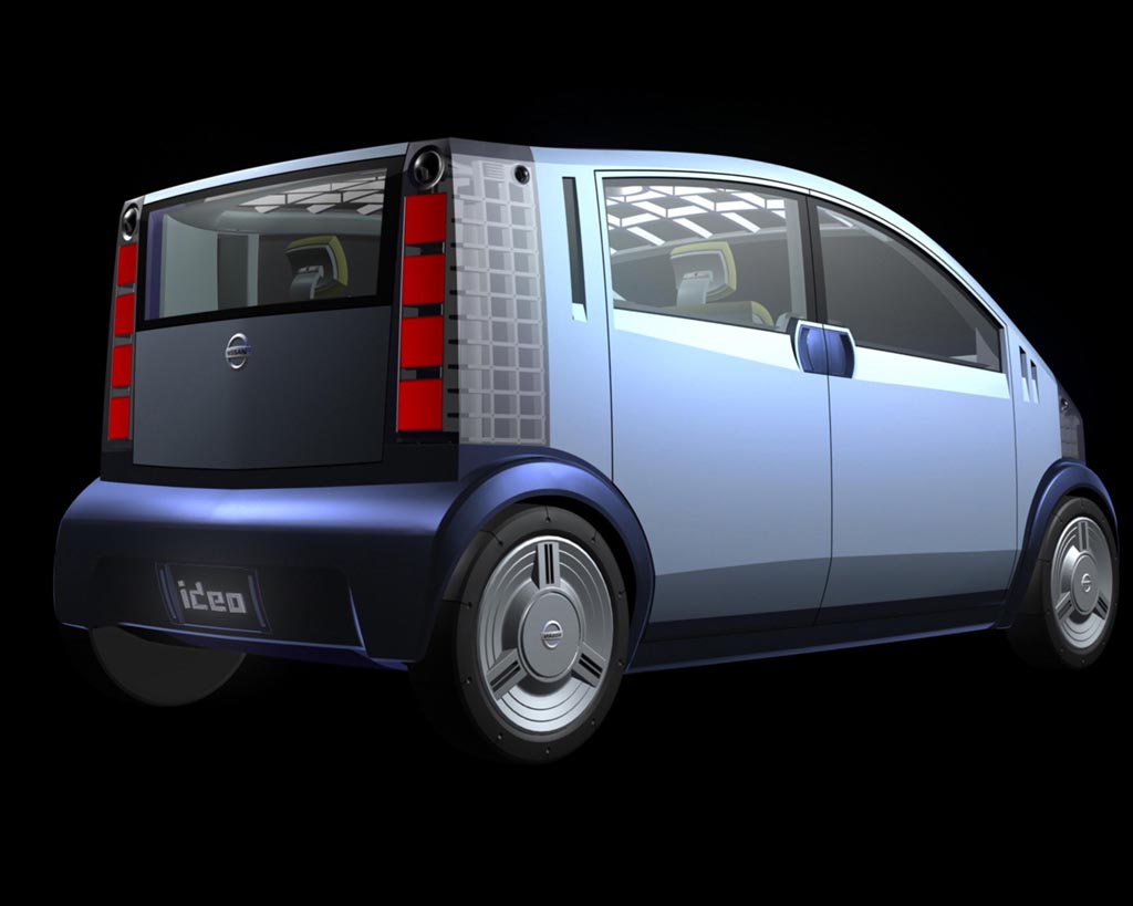 Nissan ideo, 2001