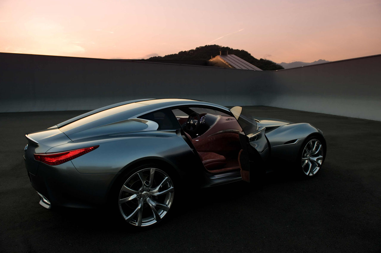 Infiniti Essence, 2009