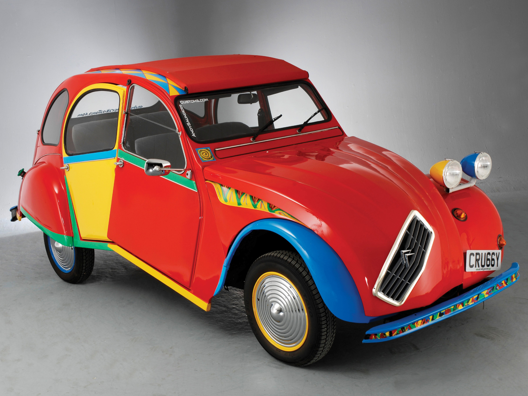 Andy Saunders' Citroen 2CV (2007): Кубизм на дороге