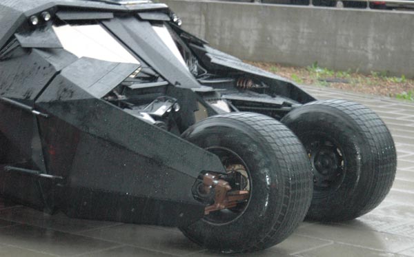 Batmobile (2005): Тумблер вкл.