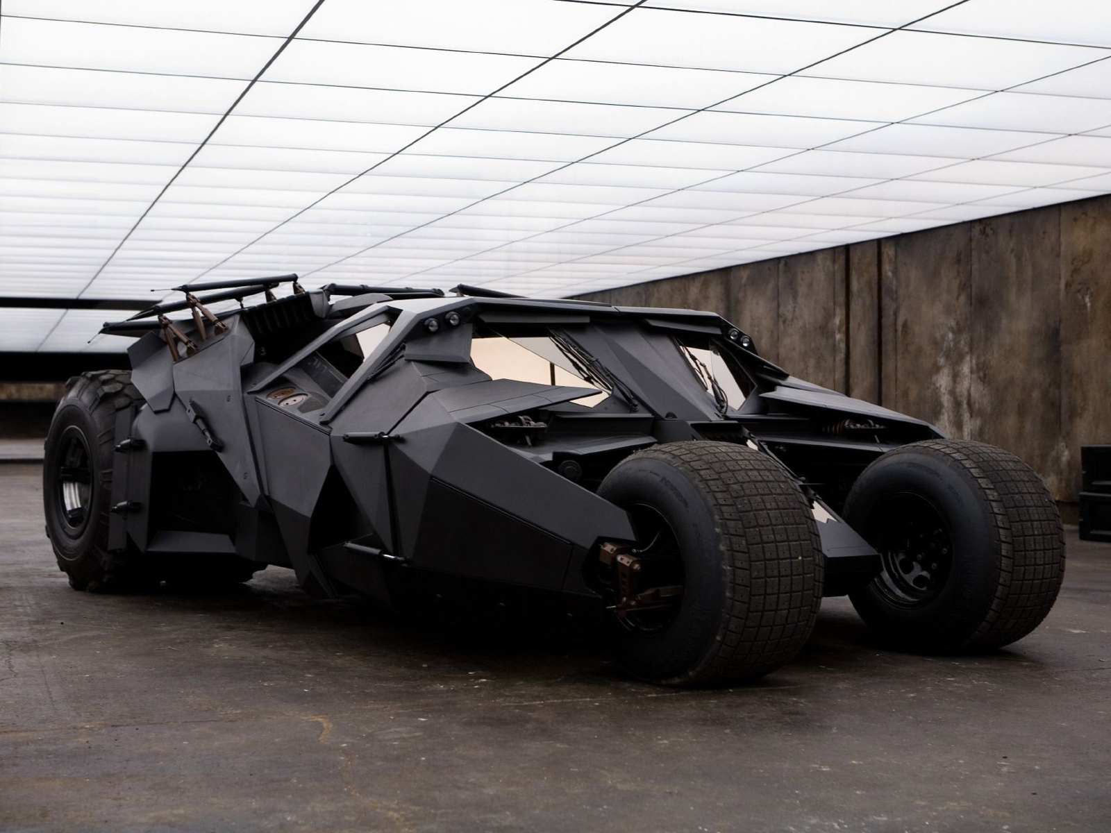 Batmobile (2005): Тумблер вкл.