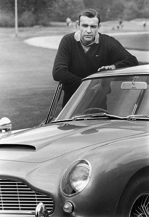Aston Martin DB5 (1964): Машина агента 007