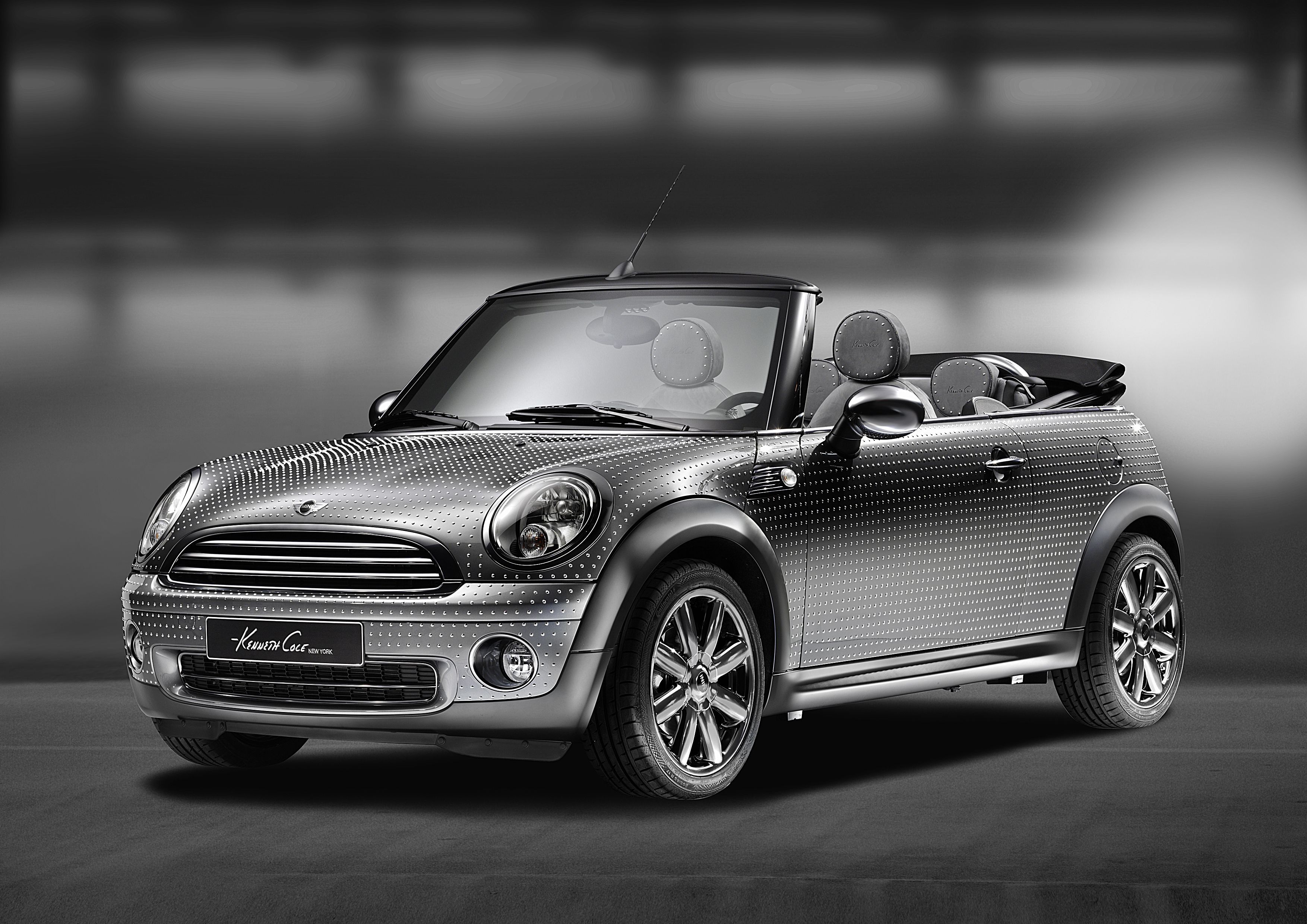 Life Ball Mini Convertible (2010): Кеннет Коул