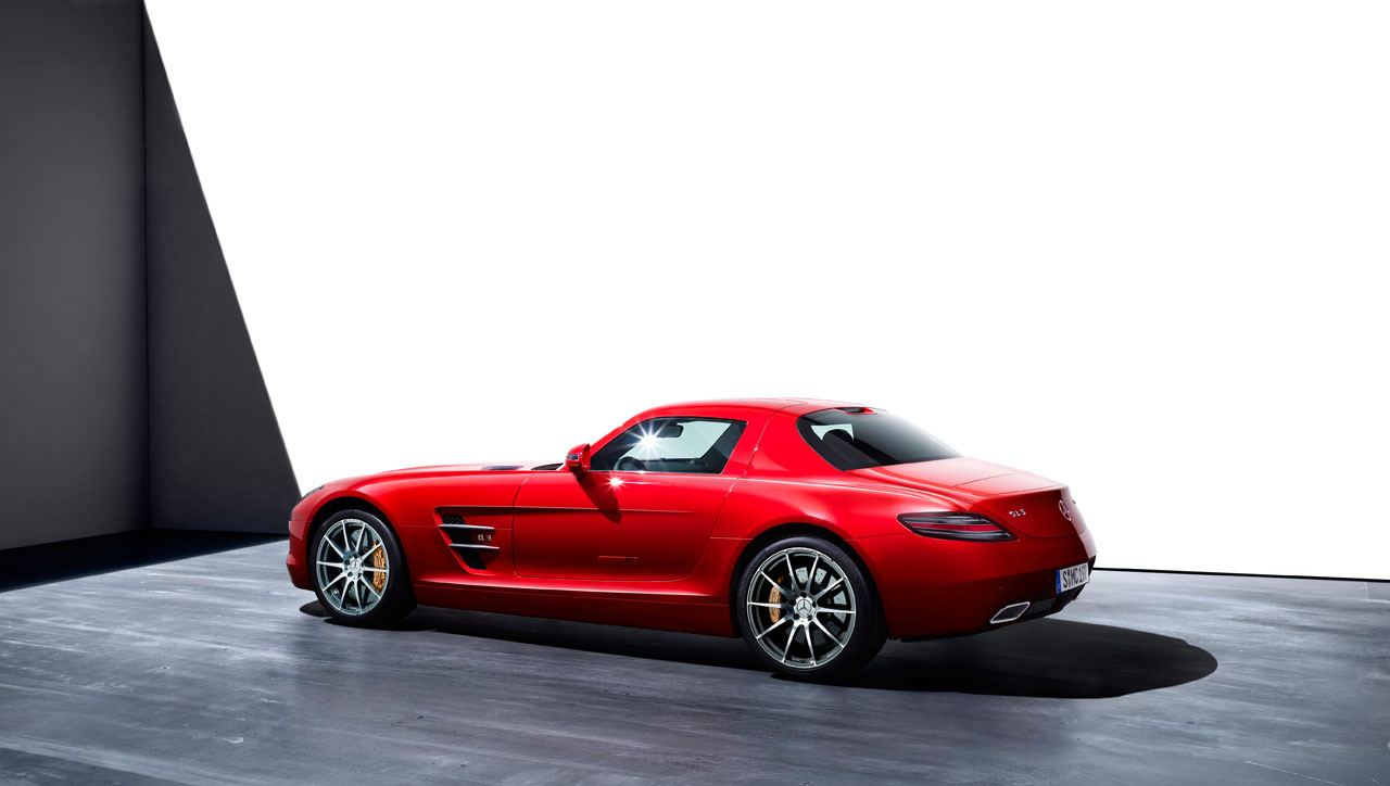 Mercedes-Benz SLS AMG (2010): Крыло чайки