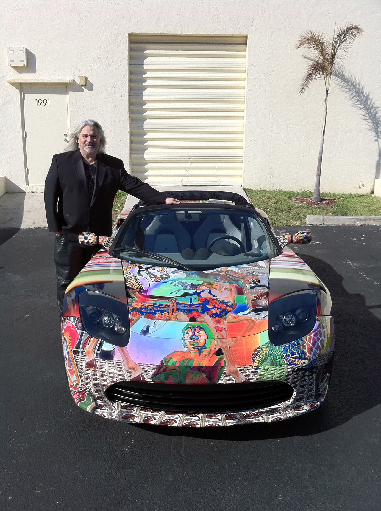 Tesla Roadster Art Car bay Laurence Gartel (2010)