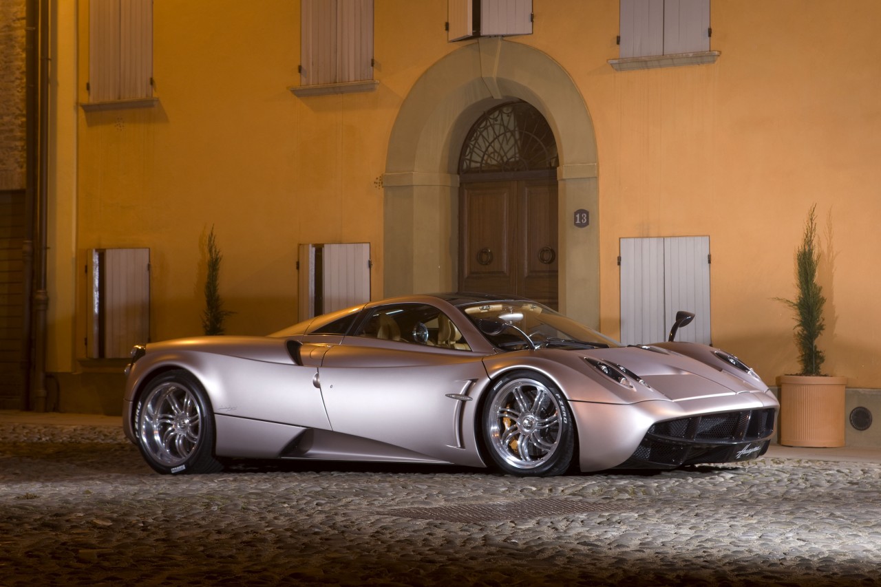Pagani Huayra (2011)