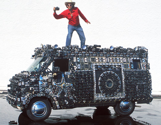 Camera Van: Внимание, сейчас вылетят птички!