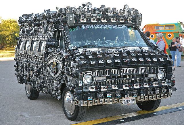 Camera Van: Внимание, сейчас вылетят птички!