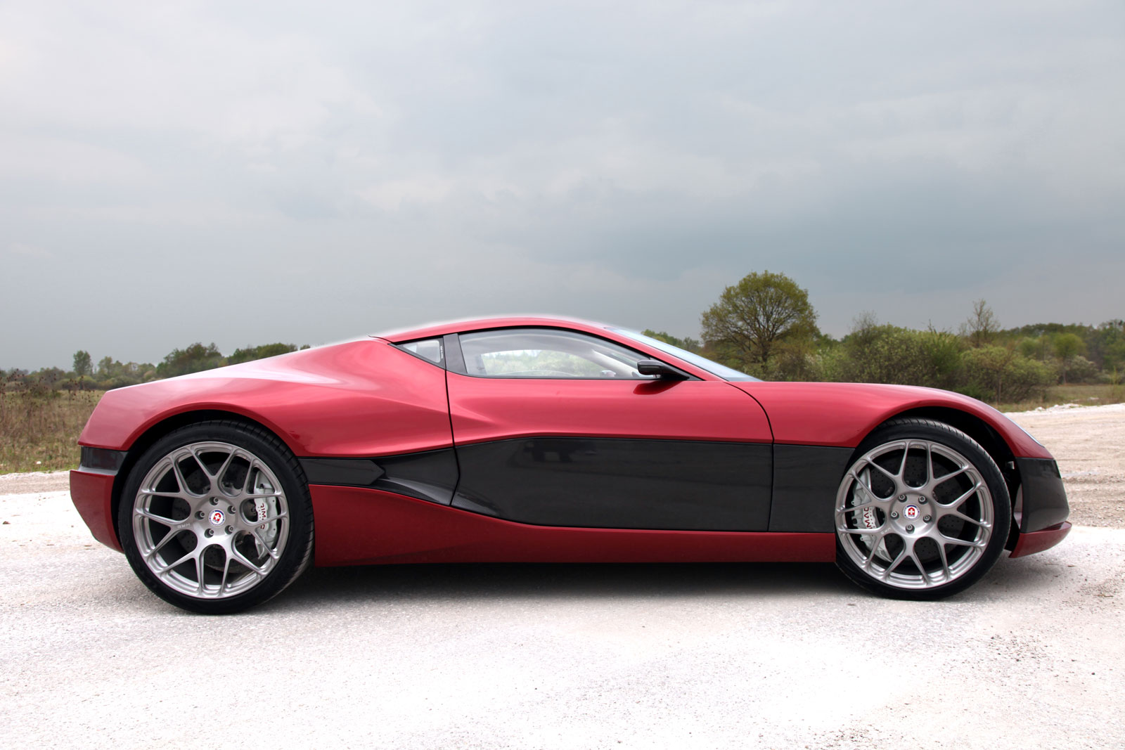 Rimac Concept One: Хорватский 1088-сильный электросуперкар