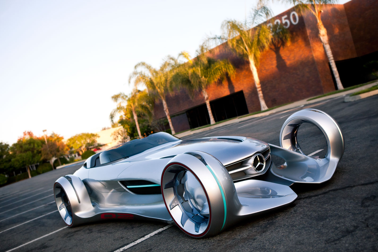 LA Design Challenge (2011): Mercedes-Benz Silver Arrow Concept