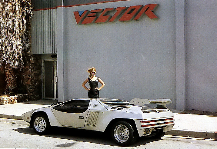 Vector W2 Twin Turbo, 1985-1986 - Новое оформление задней части