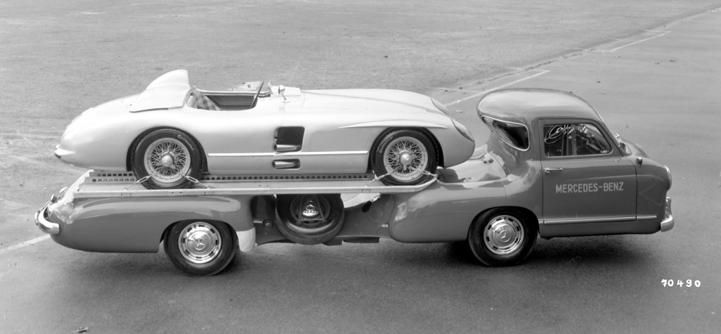 Mercedes Benz “Blue Wonder” racing-car transporter (1954)