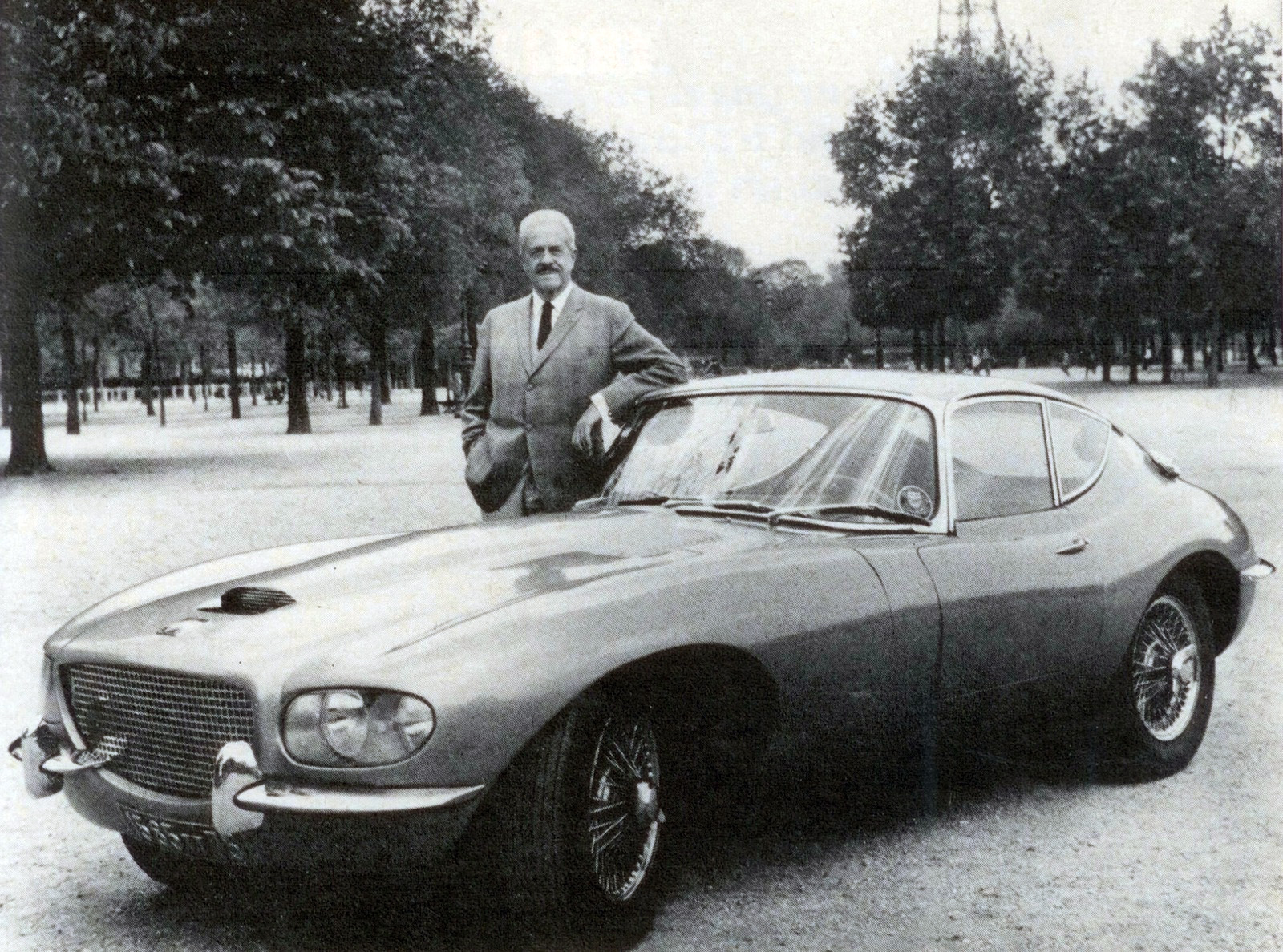 Jaguar XKE Coupe (1966): Raymond Loewy