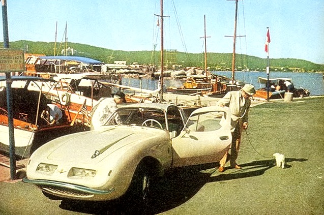 BMW 507 (1957): Raymond Loewy with his BMW in Saint-Tropez
