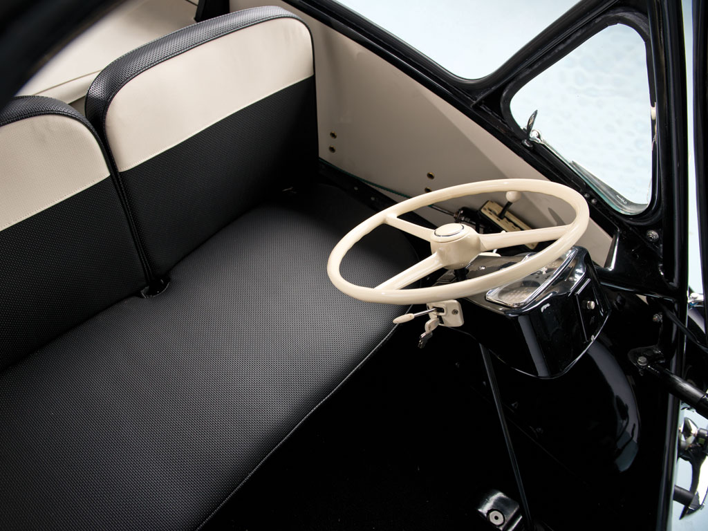 Heinkel Kabine 154 (1956) - Interior - Photo: Darin Schnabel