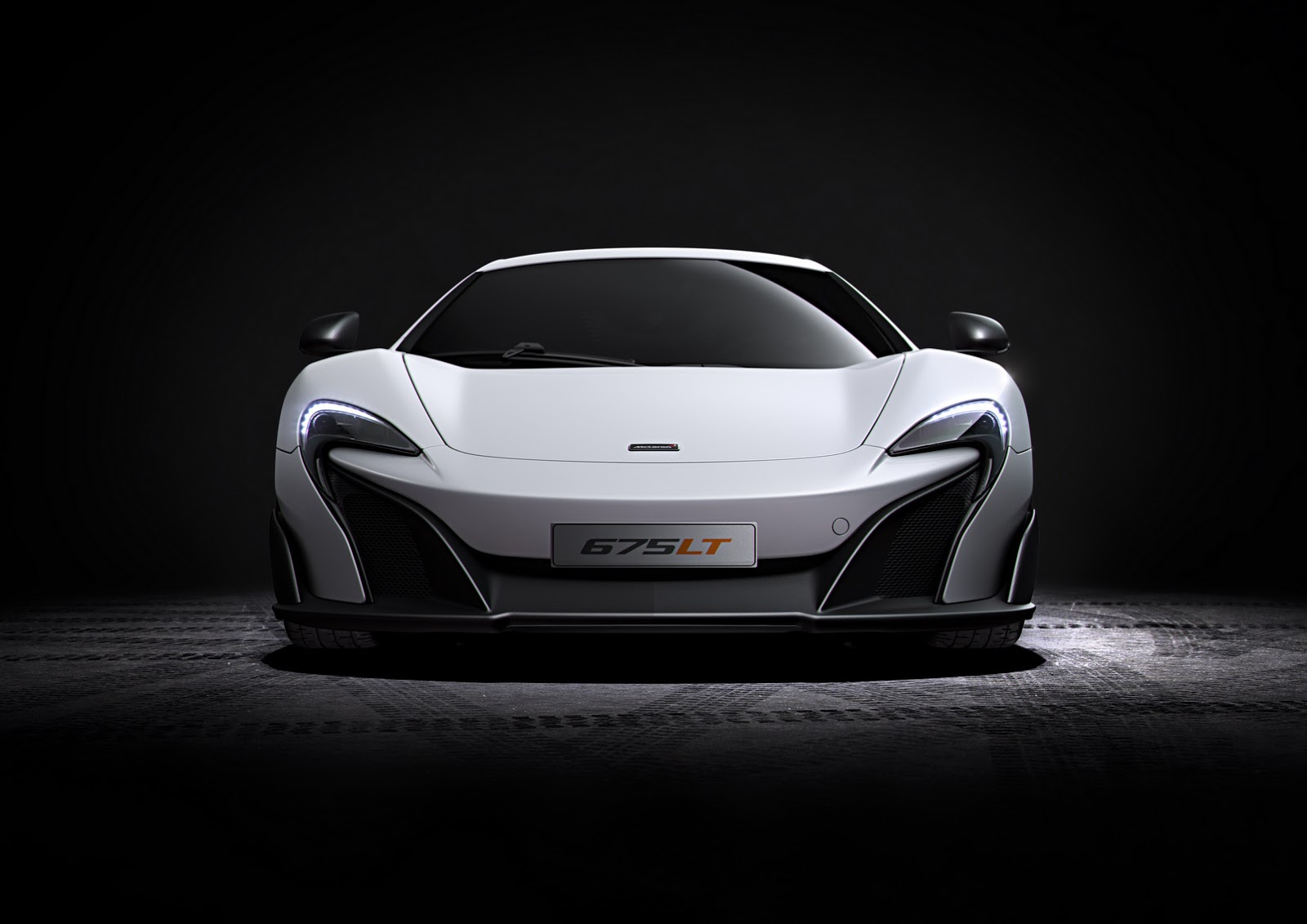  McLaren 675LT (2015)