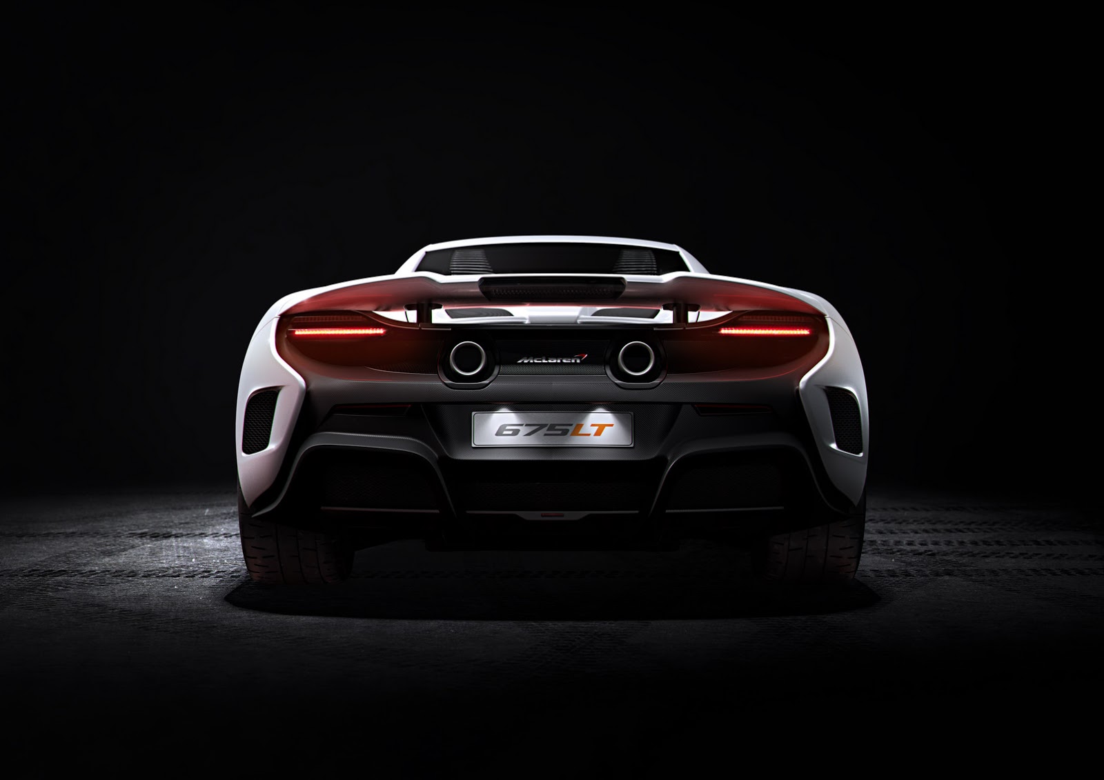  McLaren 675LT (2015)