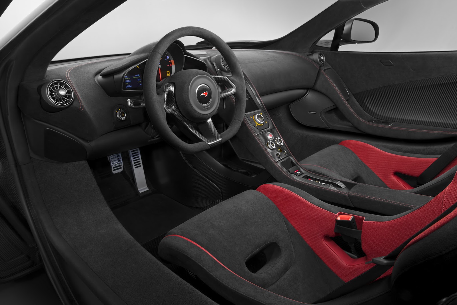  McLaren 675LT (2015)