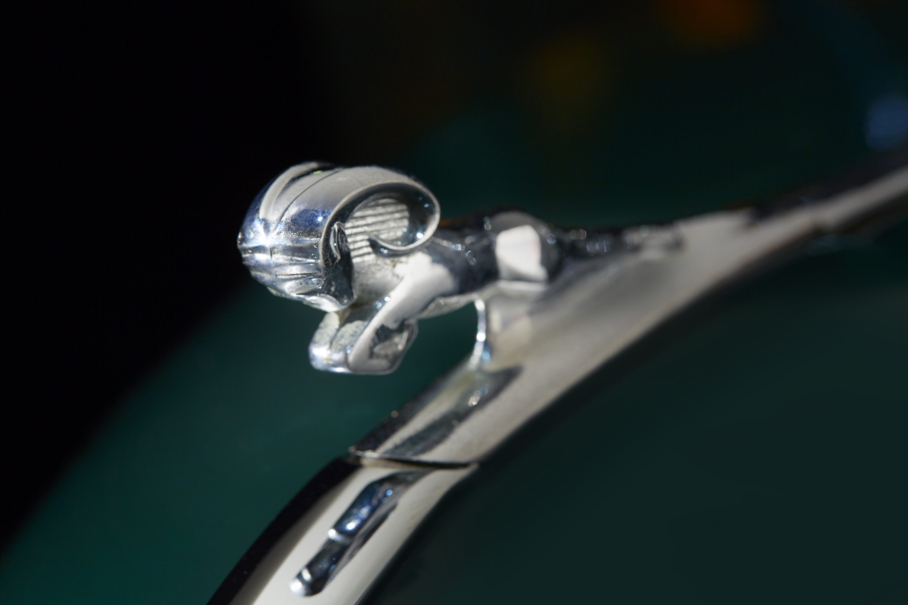 1939 Dodge Hayes Body Coupe - Ram Hood Ornament