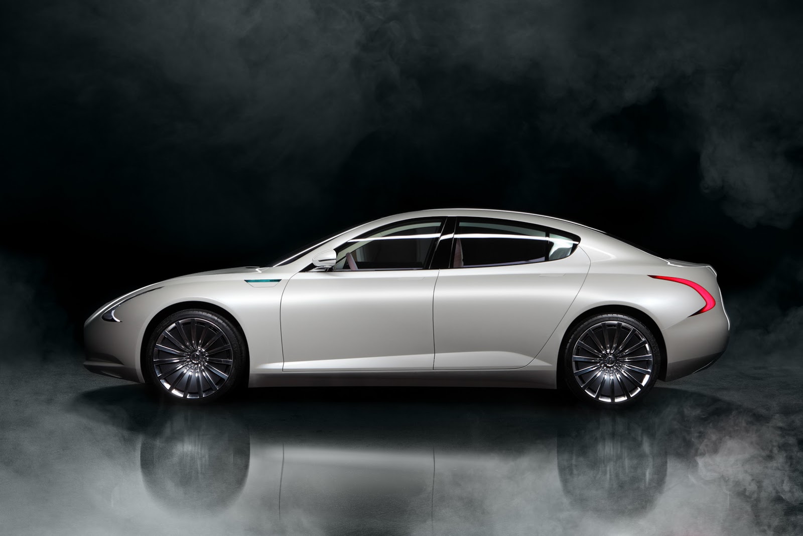 Thunder Power Sedan (2015)