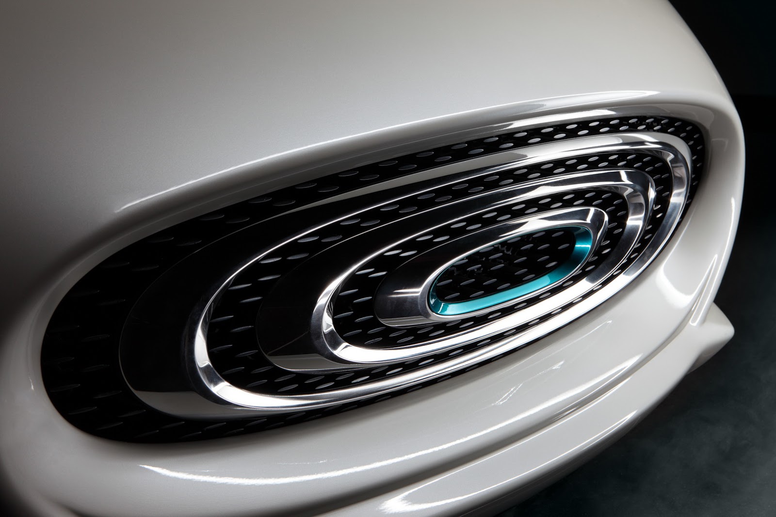 Thunder Power Sedan (2015)