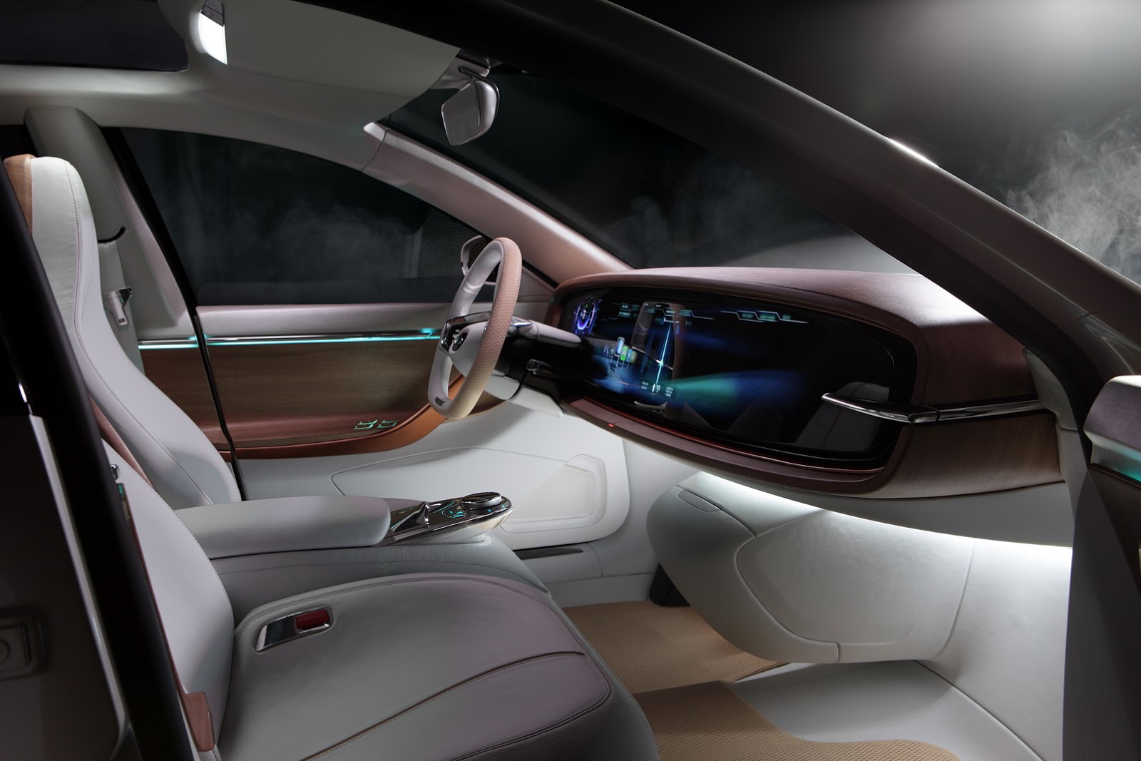 Thunder Power Sedan (2015) - Interior