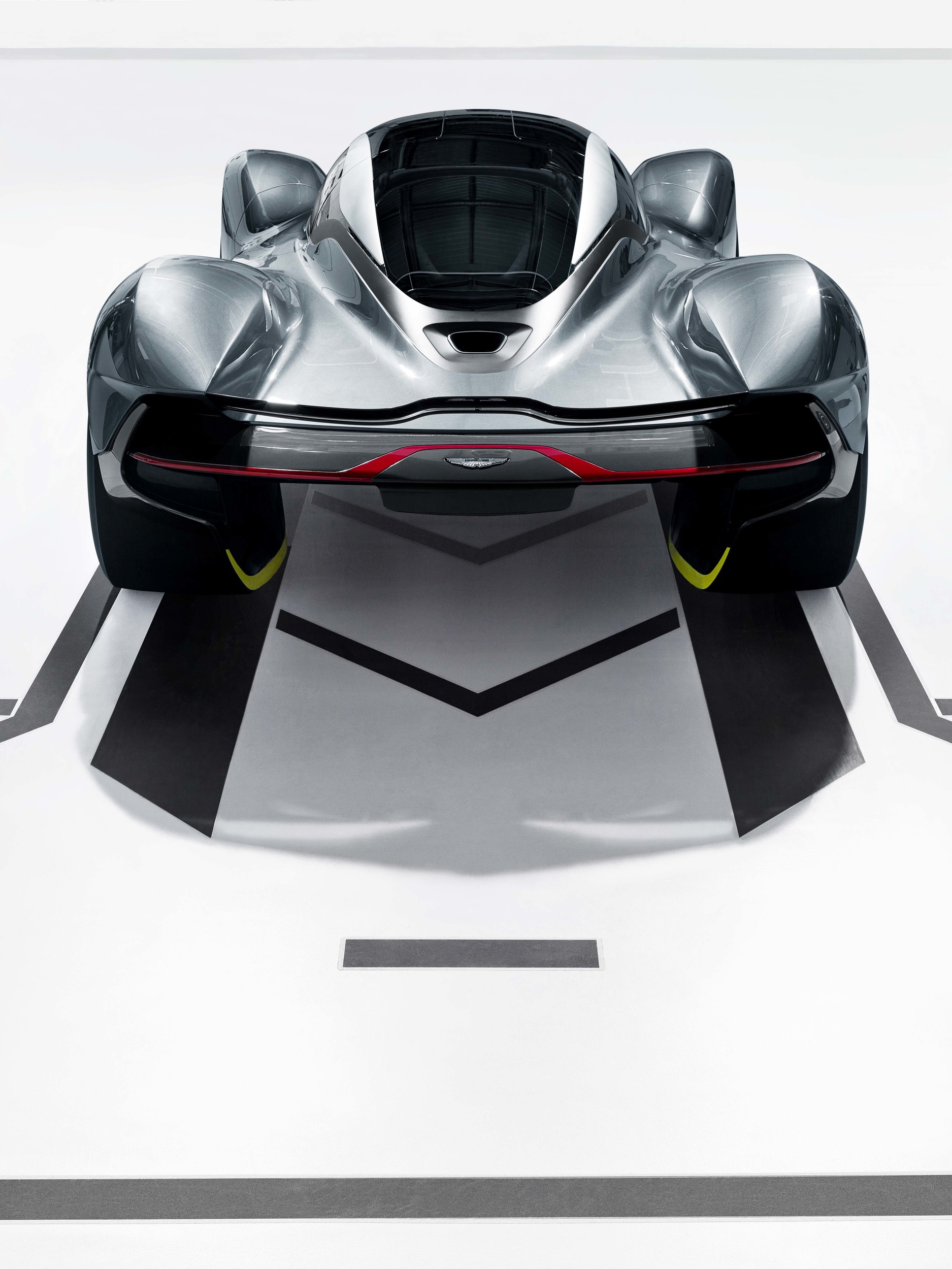 Aston Martin Red Bull AM-RB 001 (2018)