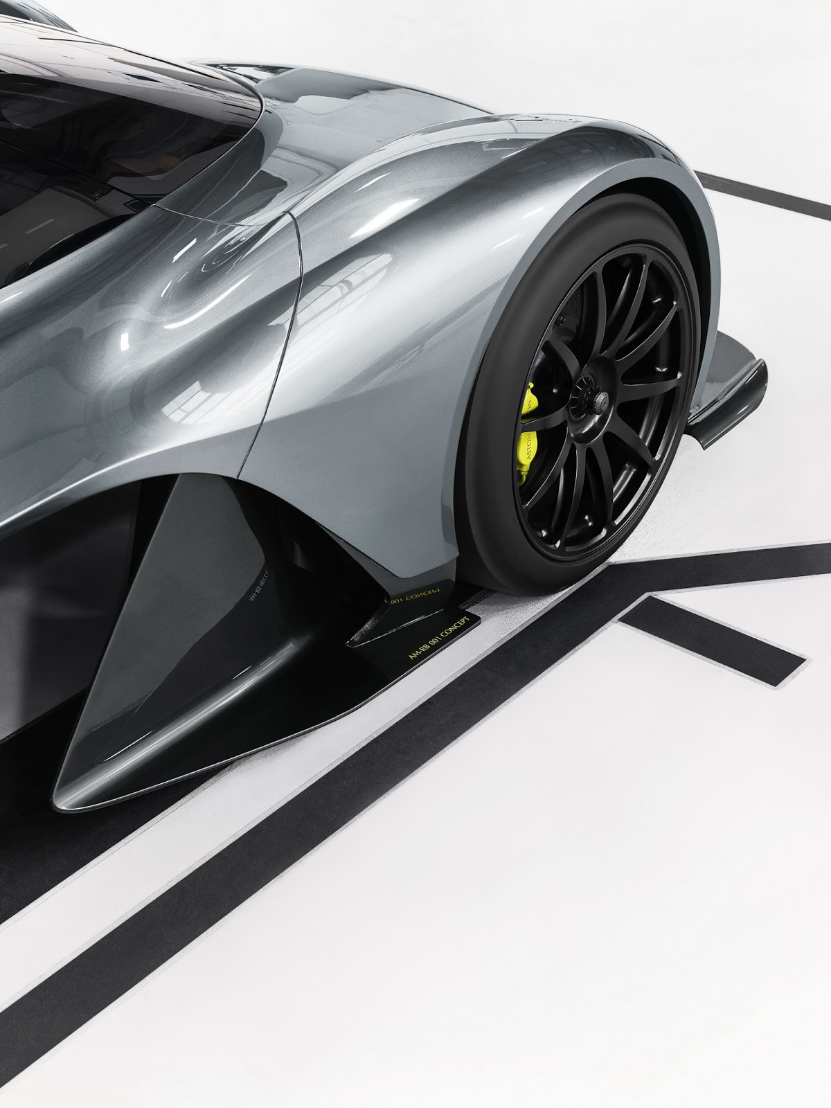 Aston Martin Red Bull AM-RB 001 (2018)