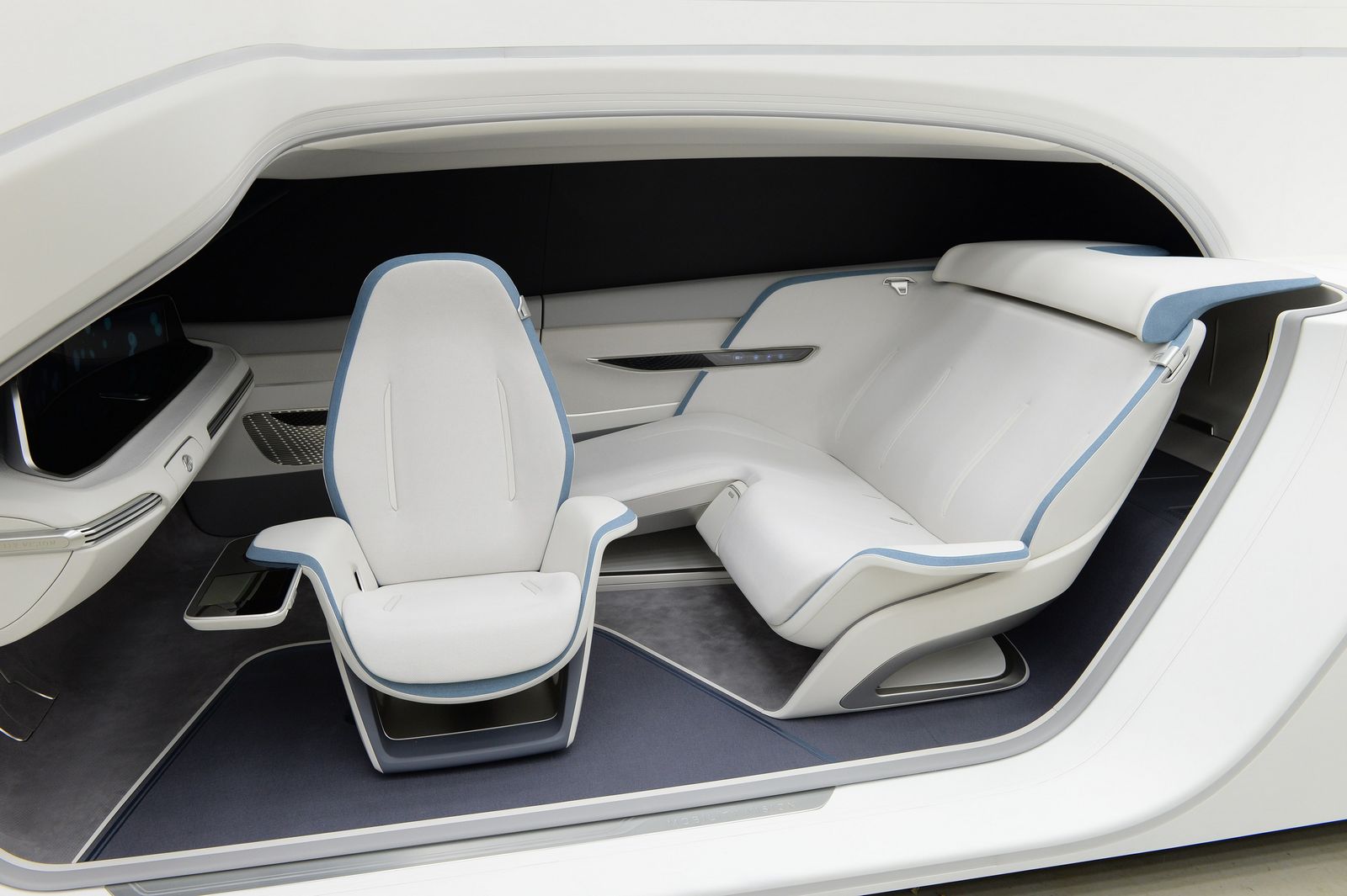 Hyundai Mobility Vision (2017): Hyper-Connected Car and Smart House 