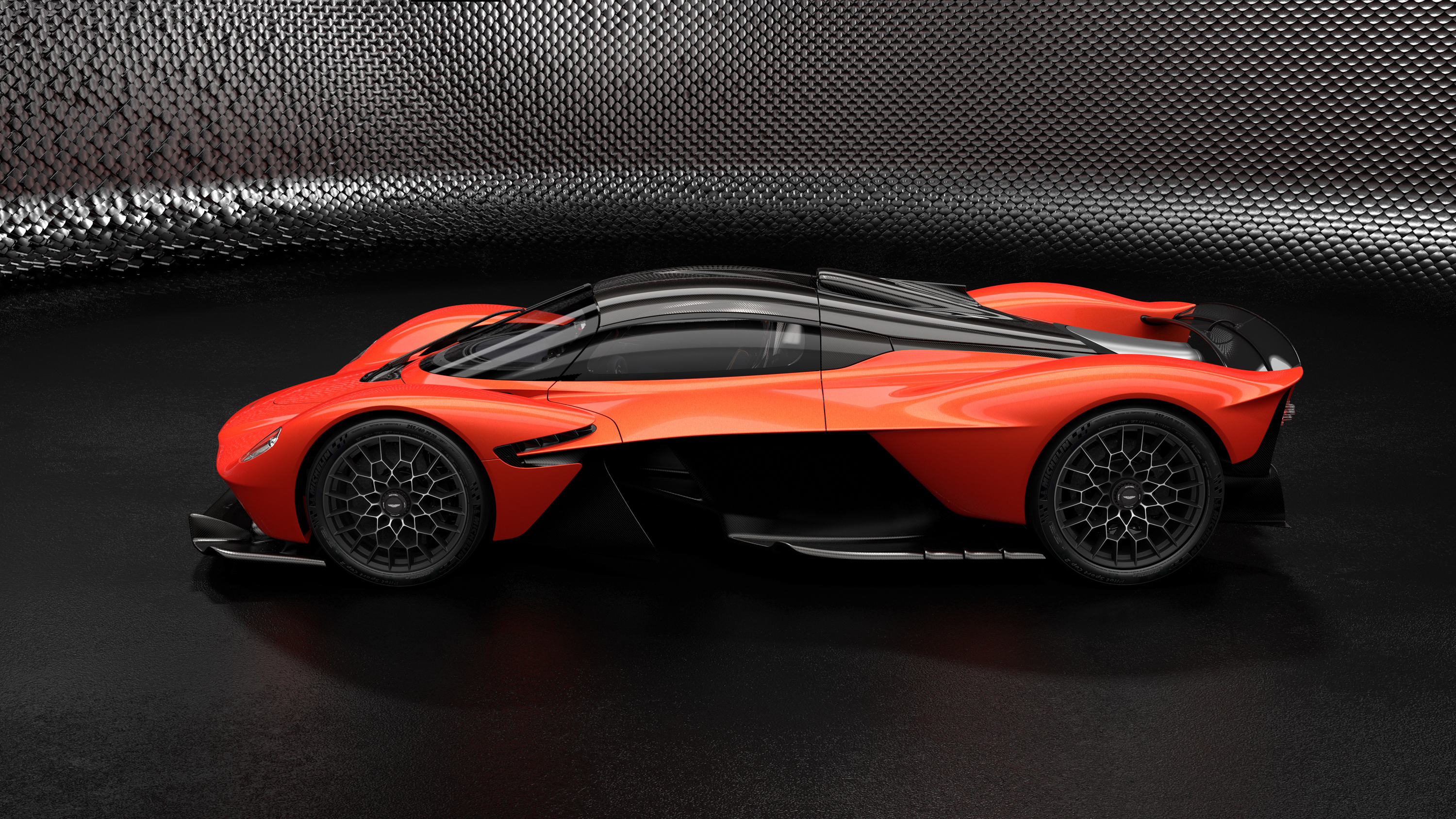 Aston Martin Valkyrie (2019): Гиперкар мощностью 1130 л.с.