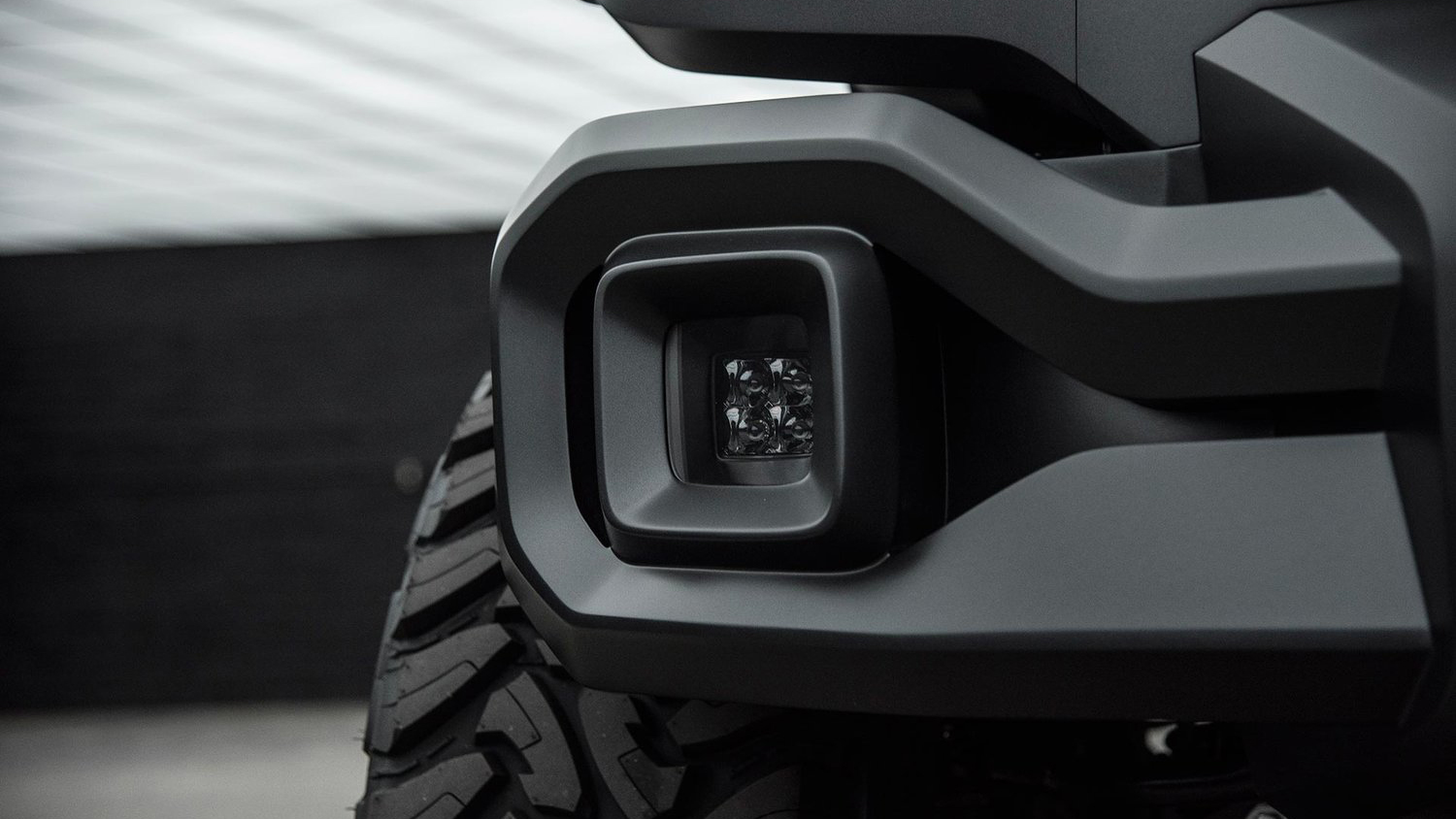 Rezvani Tank (2017)