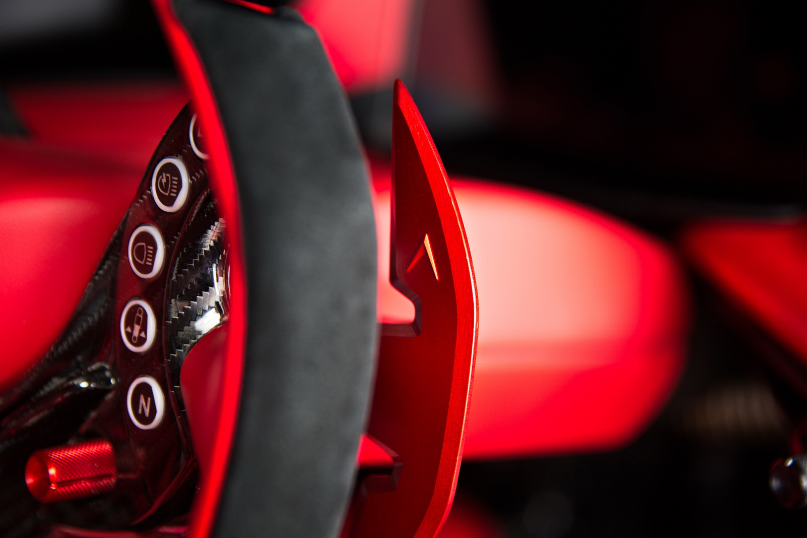 Apollo Intensa Emozione (2017) - Interior