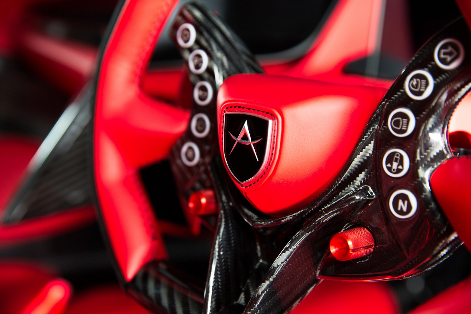 Apollo Intensa Emozione (2017) - Interior