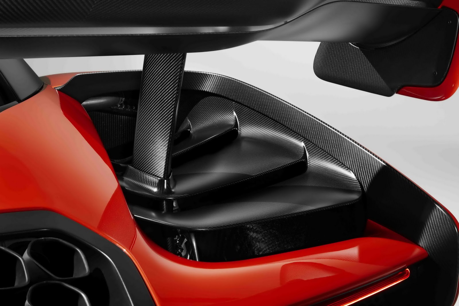 McLaren Senna (2017)