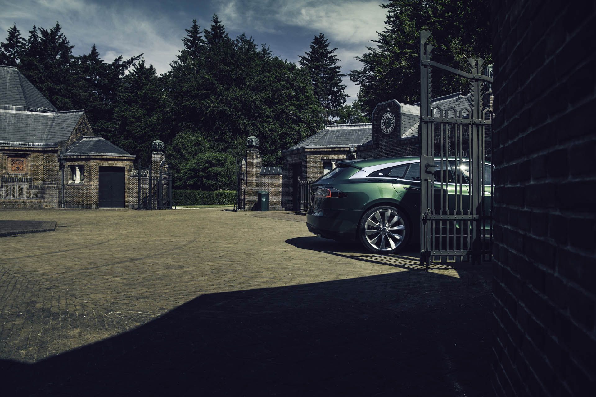 Tesla Model S Shooting Brake by RemetzCar (2018)