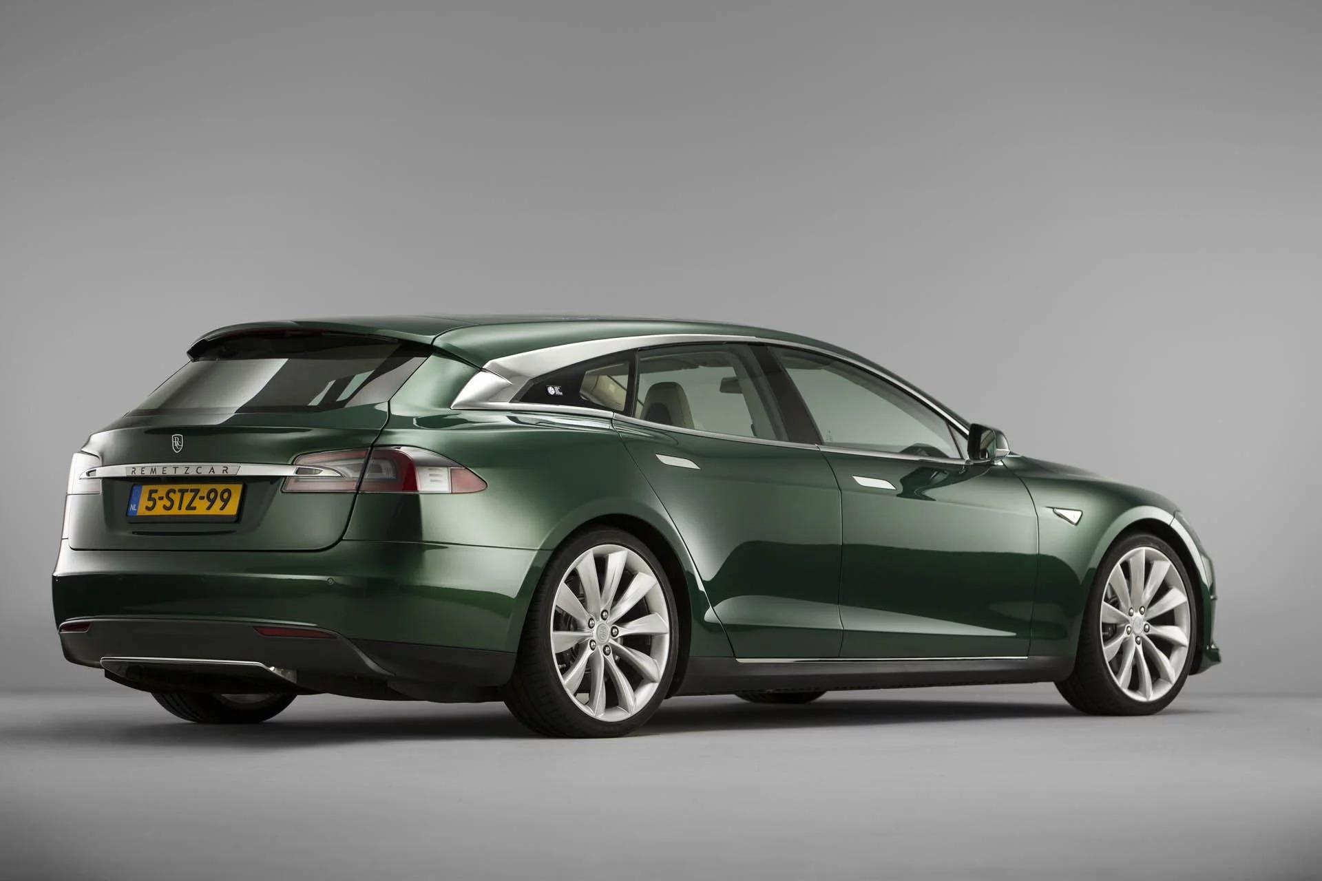 Tesla Model S Shooting Brake by RemetzCar (2018)
