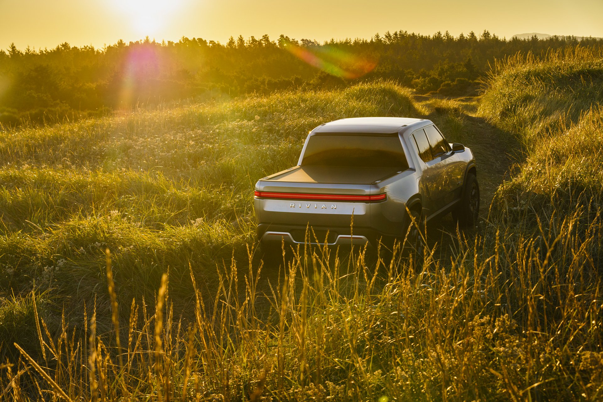 Rivian R1T (2021): Electric Pickup