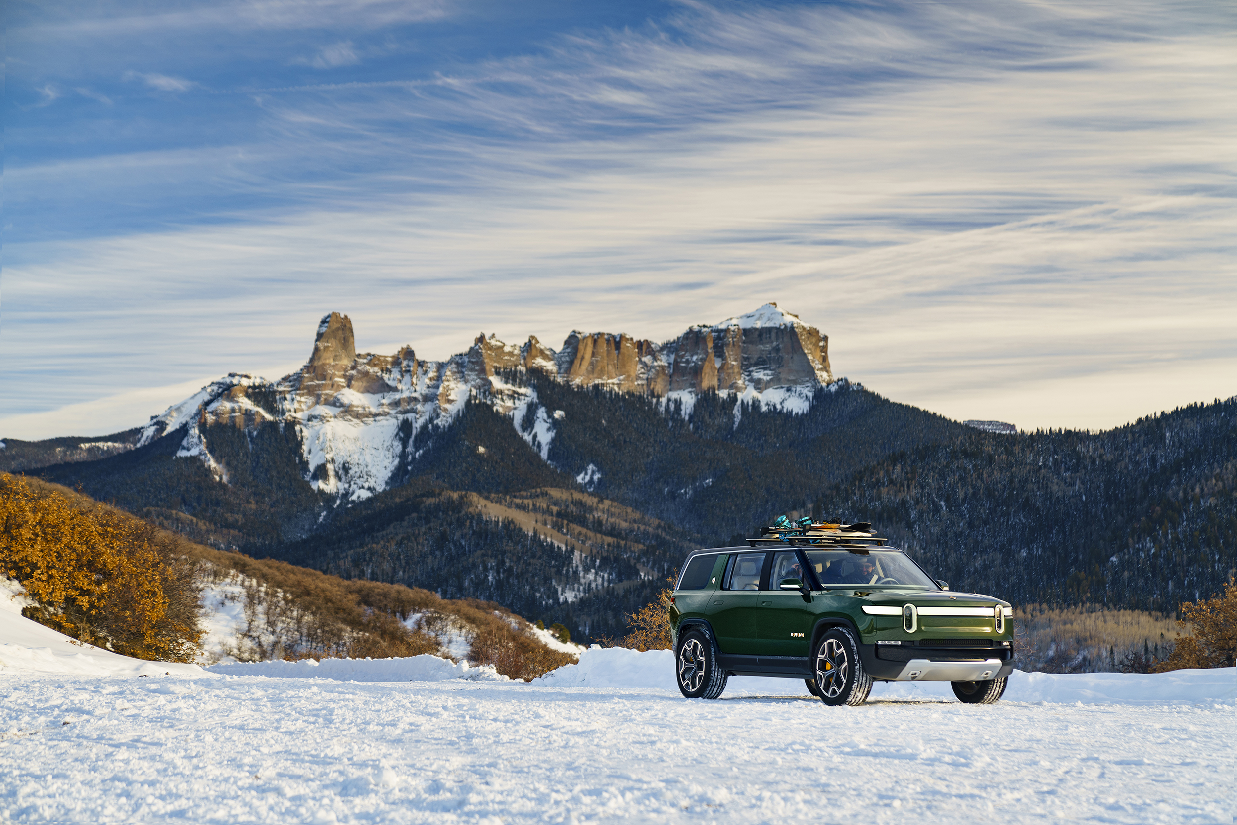 Rivian R1S (2020): 7-Seater Electric SUV