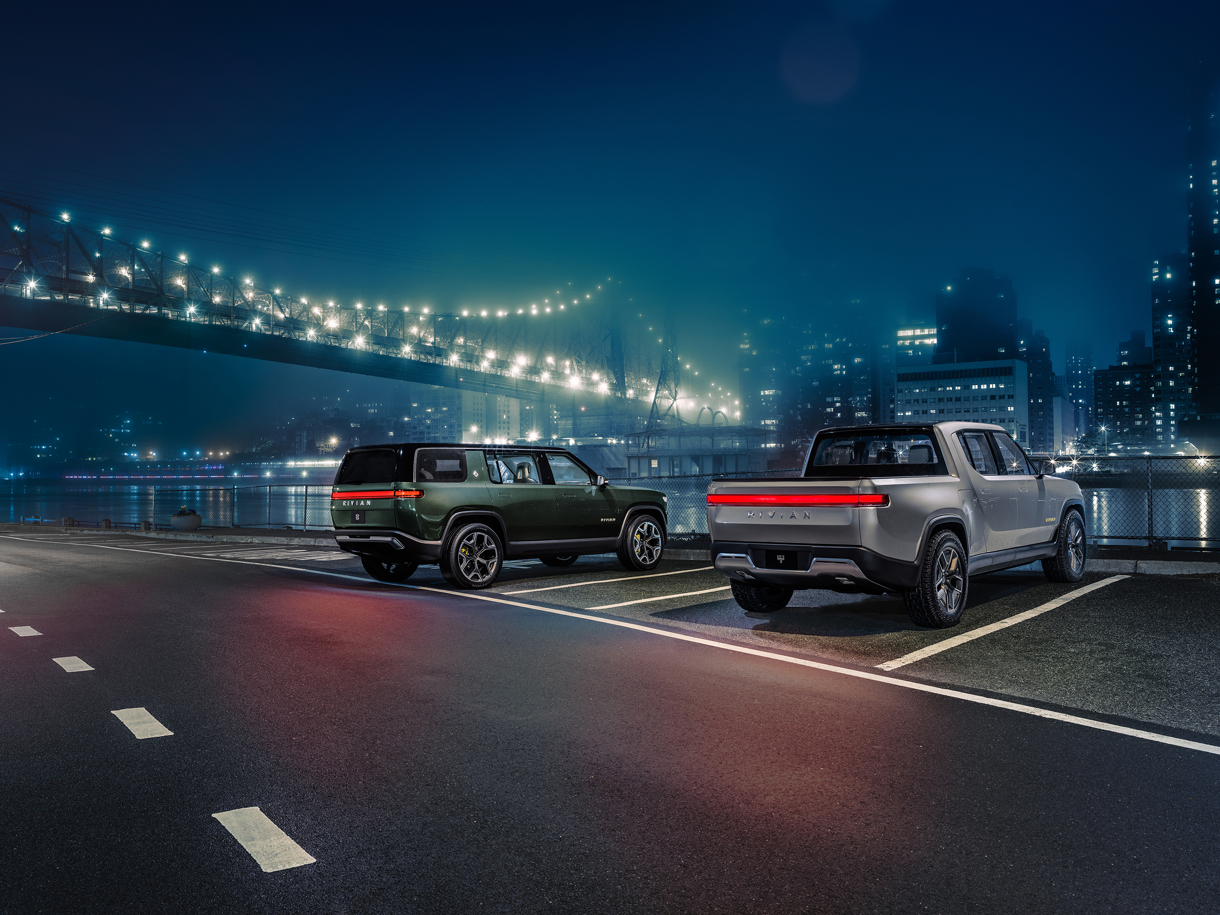 Rivian R1S (2020): 7-Seater Electric SUV