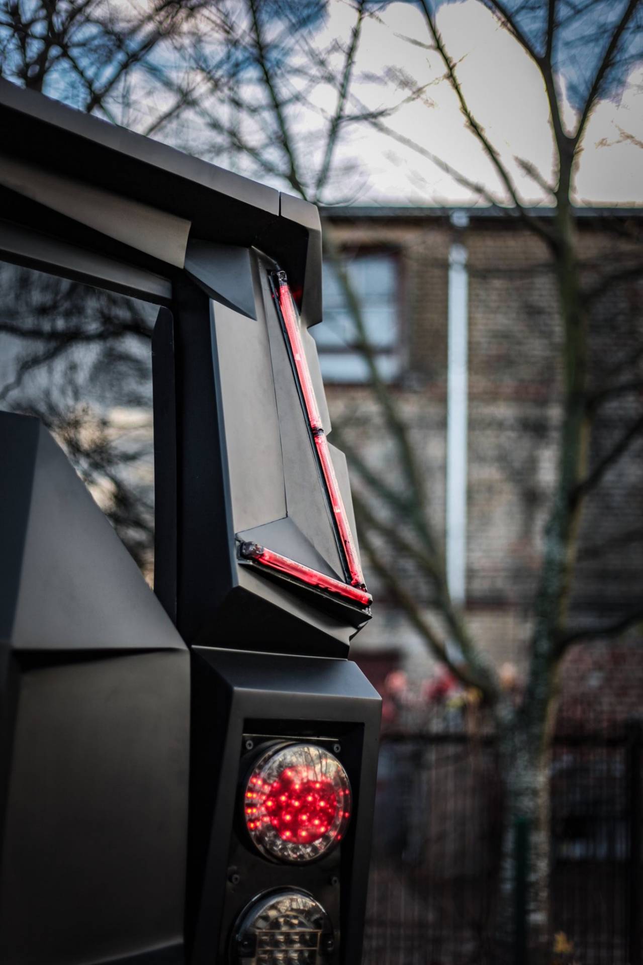 Dartz Prombron Black Stallion (2019)