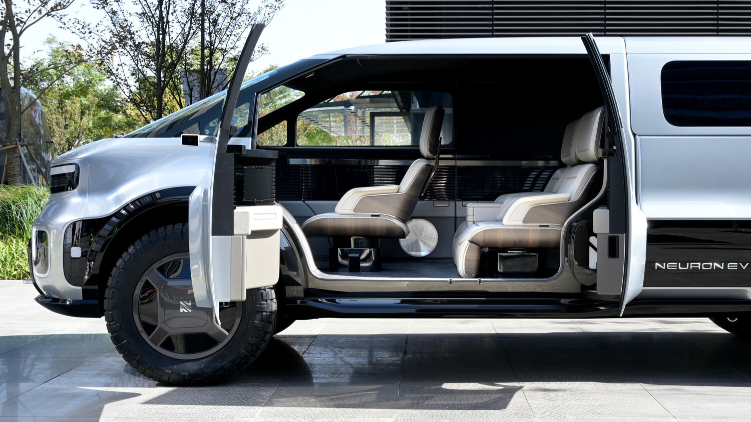 Neuron EV T/ONE Pickup