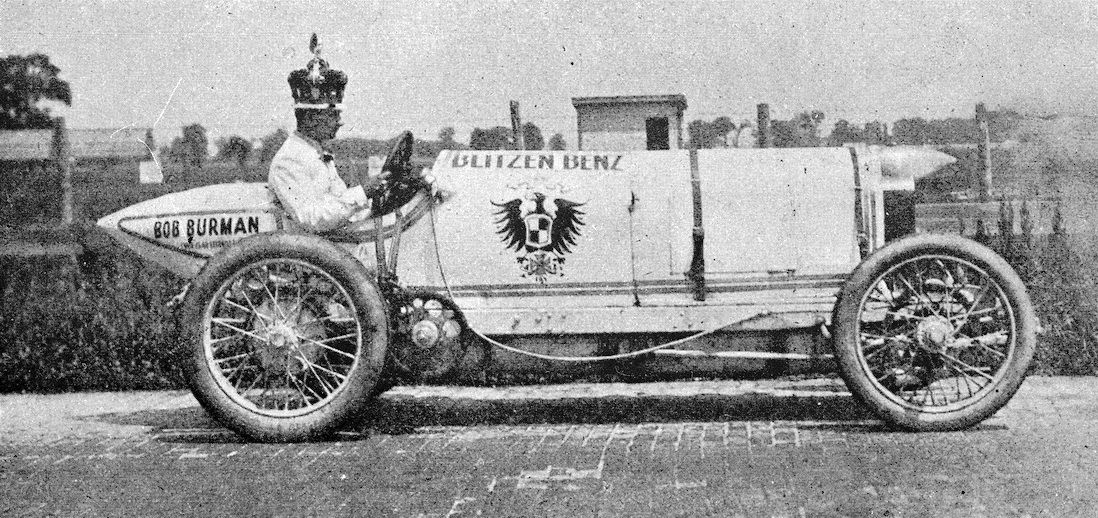 Blitzen Benz - Bob Burman - Боб Бурман в символической короне триумфатора