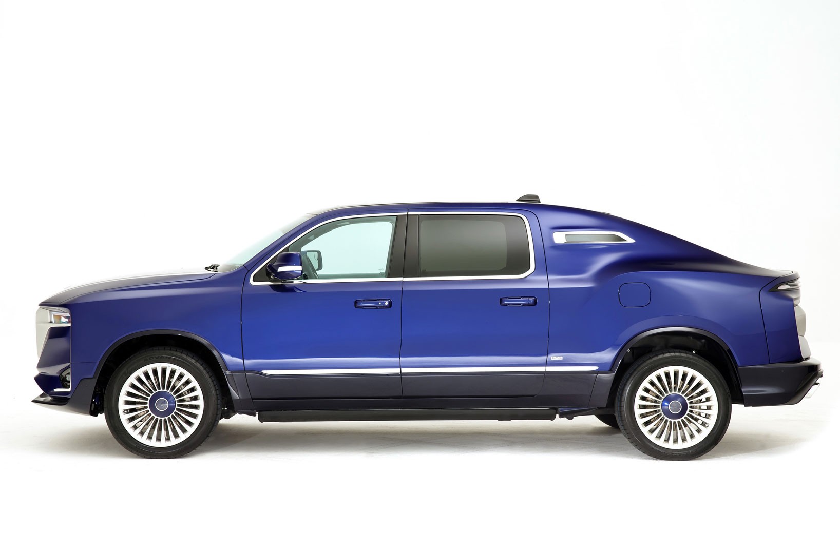 Aznom Palladium by Camal Studio (2020): All-Terrain Luxury Sedan