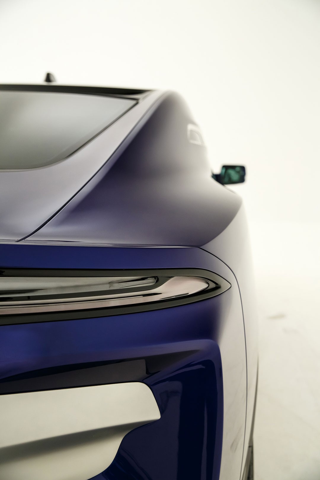 Aznom Palladium by Camal Studio (2020): All-Terrain Luxury Sedan