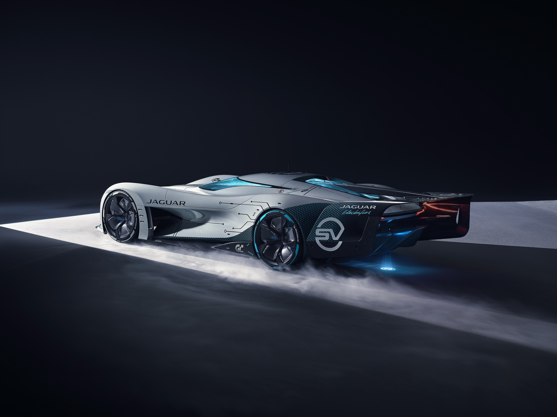 Jaguar Vision Gran Turismo SV (2020)